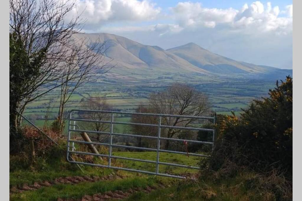 Corderry Farmhouse, Idyllic Cottage Amid 250 Acres Lisvernane ภายนอก รูปภาพ