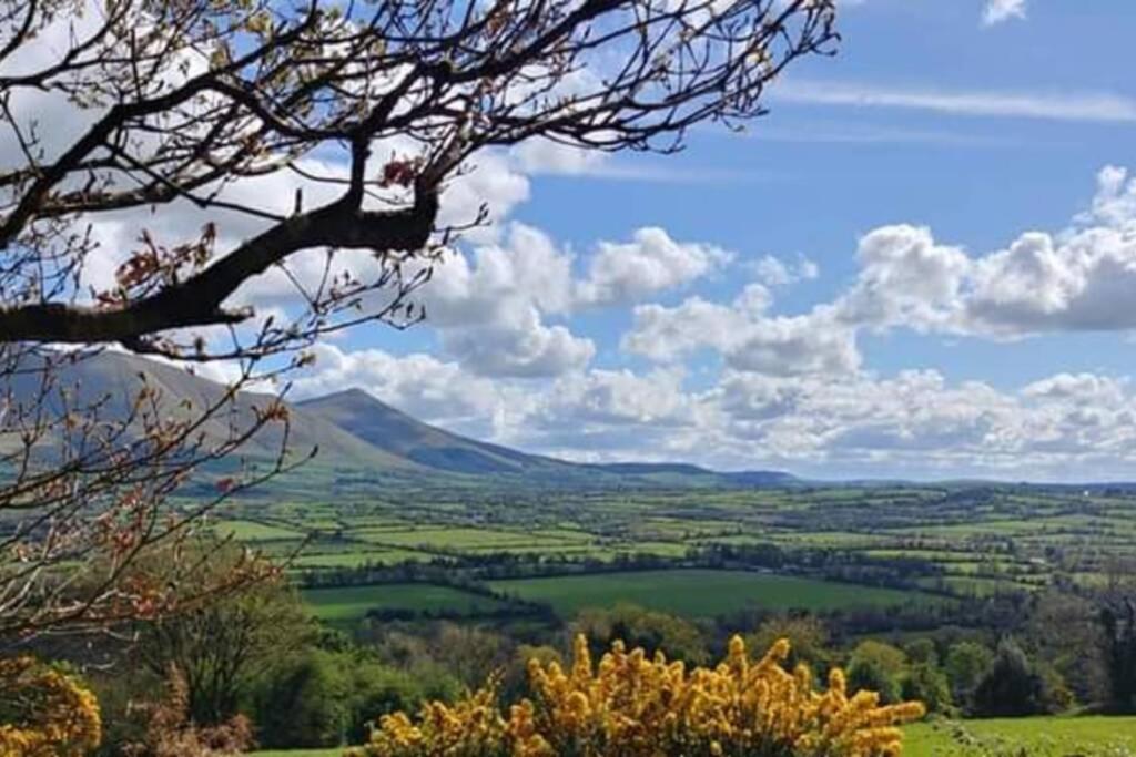 Corderry Farmhouse, Idyllic Cottage Amid 250 Acres Lisvernane ภายนอก รูปภาพ