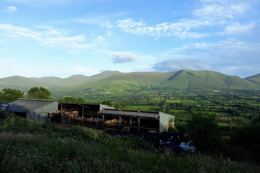 Corderry Farmhouse, Idyllic Cottage Amid 250 Acres Lisvernane ภายนอก รูปภาพ
